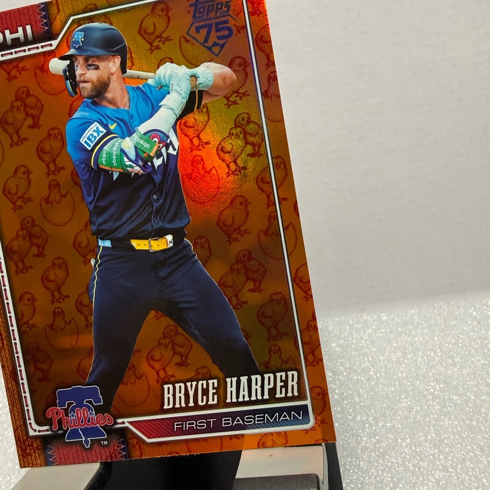 Bryce Harper 2026 Topps Series 1 Easter Holiday Chicks Foil SP Phillies - Picture 3 of 8